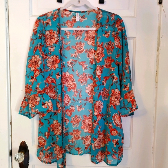 Xhilaration Sweaters - Xhilaration Flowy Top